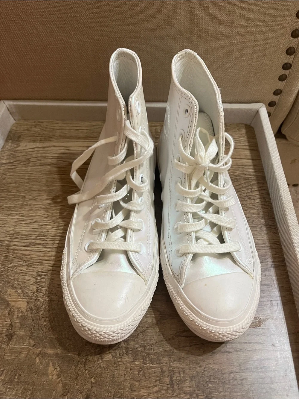 Converse women’s White High Top Sneakers - Picture 4 of 4